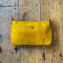 Load image into Gallery viewer, Beatrix Bee Bag

